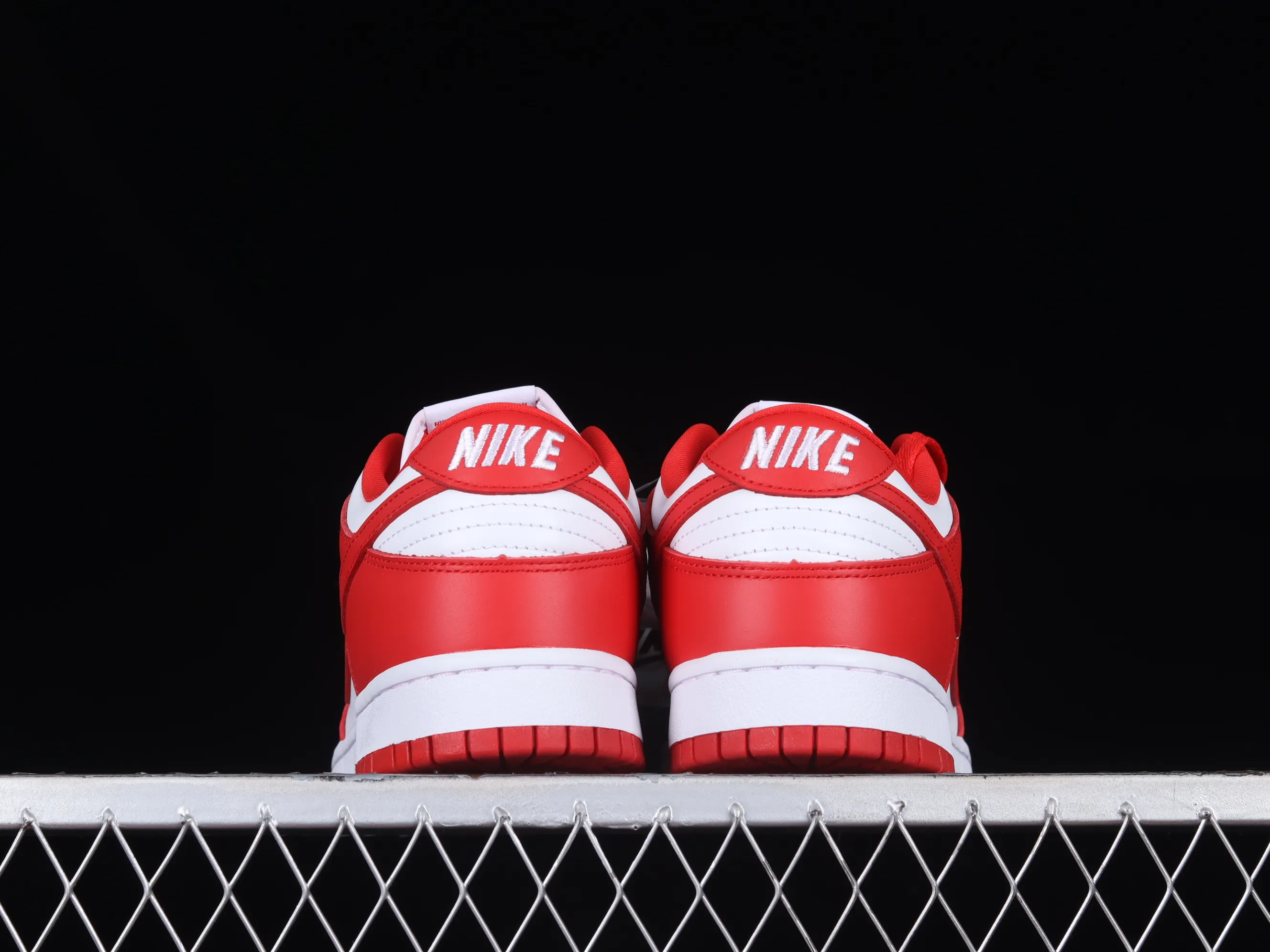 All categories Nk SB Dunk series Nk SB Dunk Low low-top sneakers M version pure original Nk Dunk Low SB "University Red" White and red Dunk series top layer low-top casual sports skateboard shoes CU1727-100